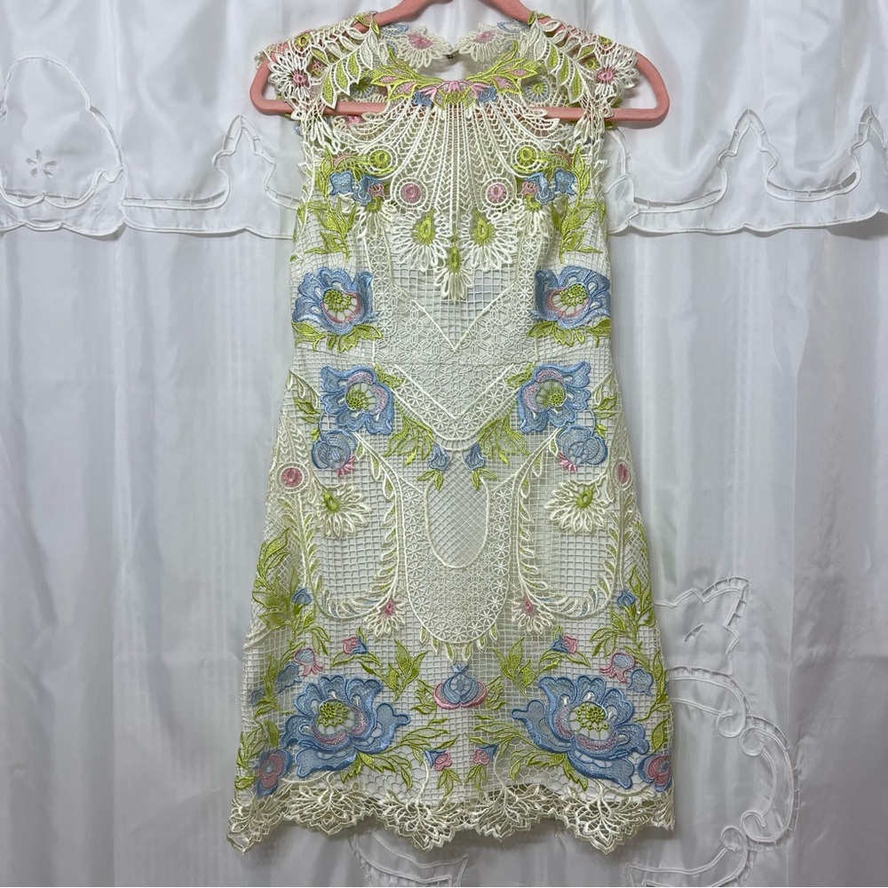 NWT Karen Millen Petite Floral Embroidered Lace Sheath Dress Size 6